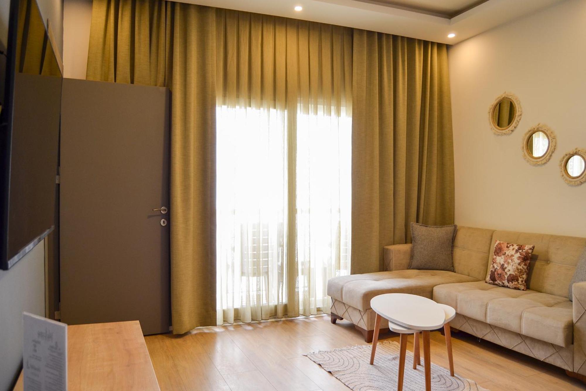 Loca Centre Suites 博德鲁姆 外观 照片
